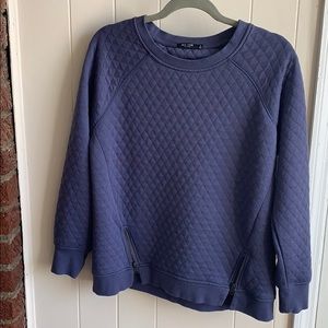 Quilted crew neck pullover